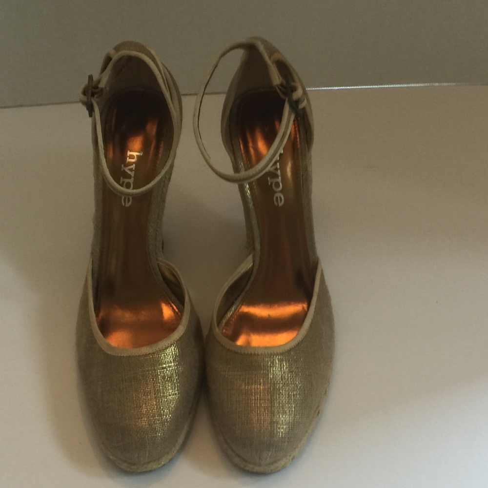 COPY - HYPE Gold Wedge shoe